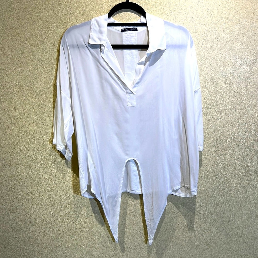 Brandy Melville front tie shirt in white. One size fits all.